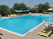 Tanzferien in der Marken Pool